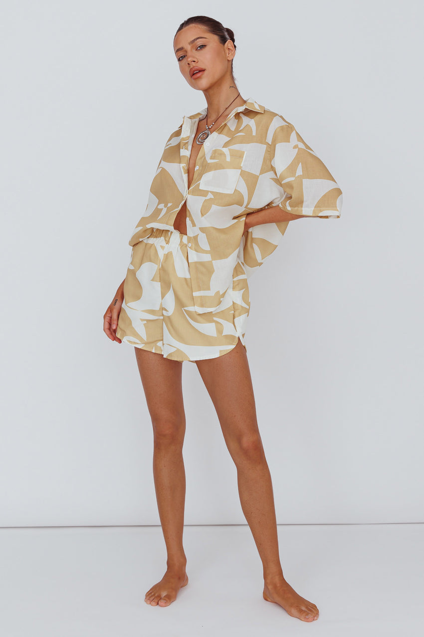 On Vacay Elastic Waist Shorts Print Yellow